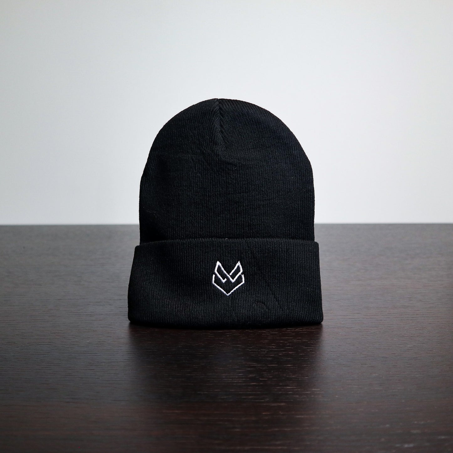 ESSENTIAL BEANIE- Onyx